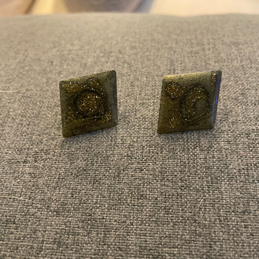 VINTAGE sparkly diamond earrings
